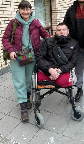 «Спускаться удобнее»: участнику СВО с инвалидностью установили пандус в доме