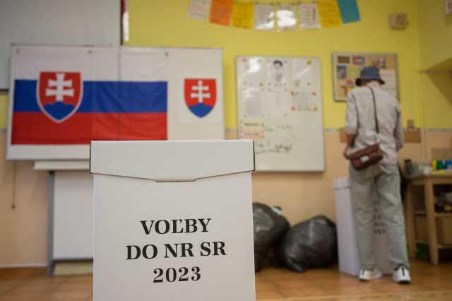 «Упор на национальные интересы»: что означает победа противников поддержки Украины на выборах в Словакии