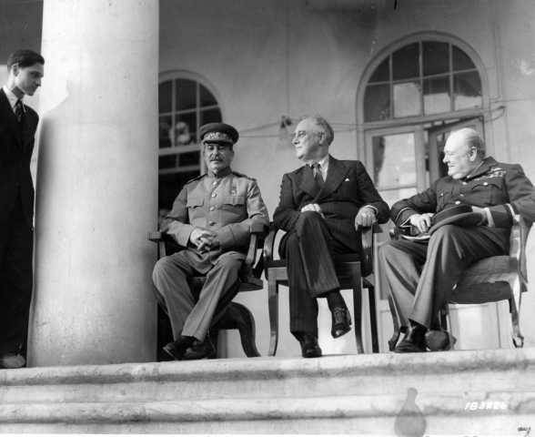 «Укрепление антигитлеровской коалиции»: историк — об итогах и значении Тегеранской конференции