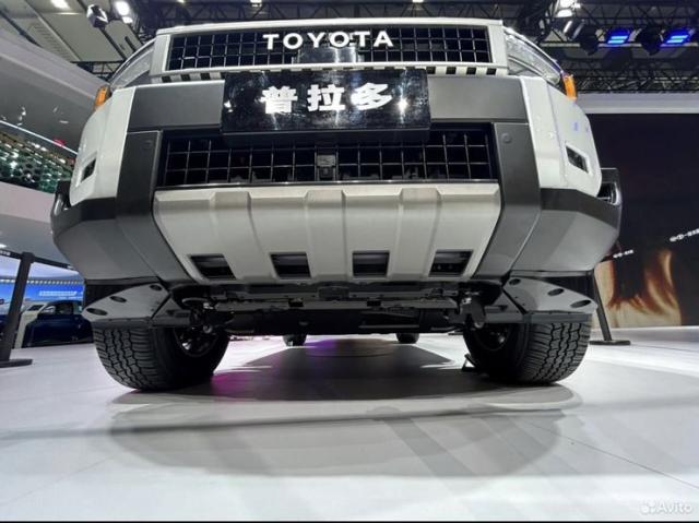 В Россию привезут новый Toyota Land Cruiser Prado