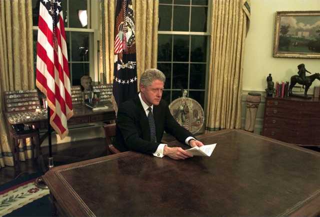 Грандиозный скандал: 25 лет назад палата представителей США проголосовала за импичмент Билла Клинтона