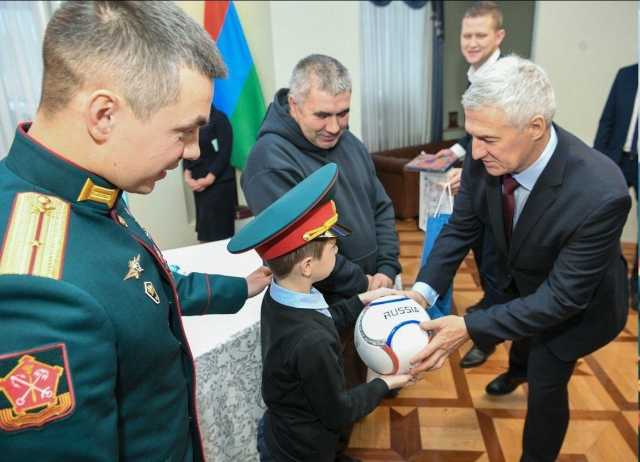 «Каждый день совершает подвиг»: командир отряда БПЛА удостоен звания Героя России