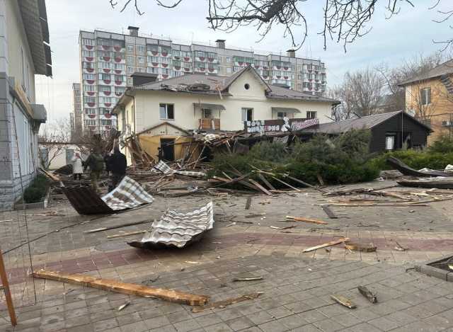 «Мама упала, у неё пошла кровь»: очевидцы — о последствиях обстрела Белгорода киевским режимом