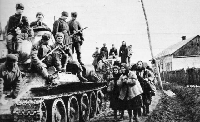 «Одно из мощнейших советских наступлений»: какую роль сыграла Днепровско-Карпатская операция в освобождении Украины