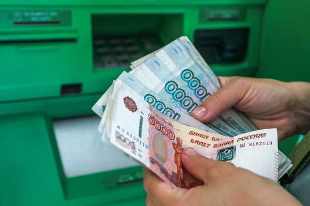 «У населения укрепилась уверенность»: почему всё больше россиян считают банк надёжным местом хранения денег