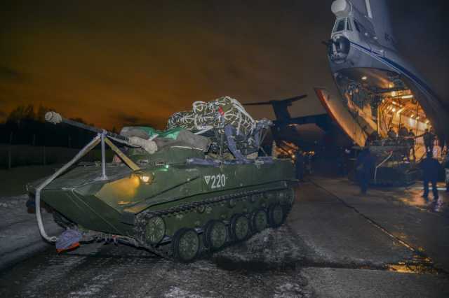 Обновлённый ресурс: предприятия ОПК поставили в Вооружённые силы РФ партию БМД-2 и БТР-Д