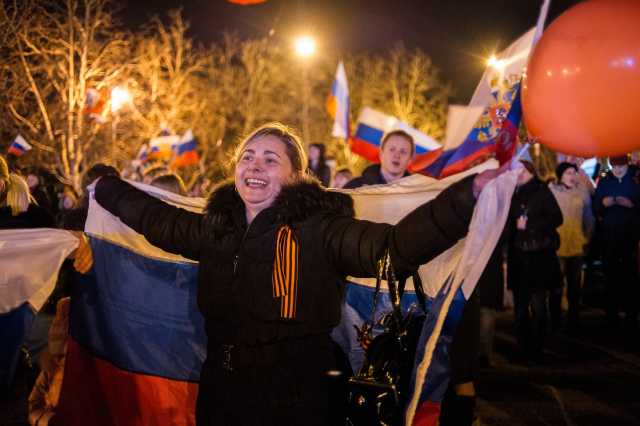 «Шаг к укреплению национального единства»: деятели искусства, политики и журналисты — о воссоединении Крыма с Россией