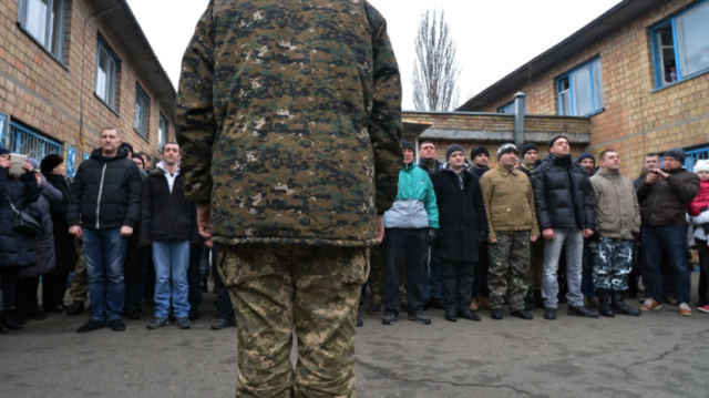 «Новые инструменты принуждения»: Зеленский подписал закон об ужесточении мобилизации