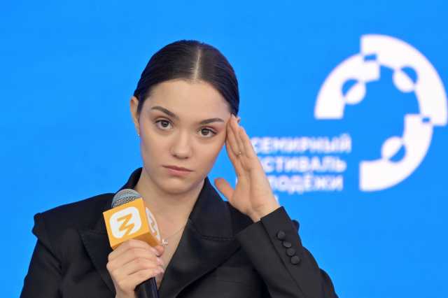 Ошибка Медведевой, совершеннолетие Валиевой, программа Дикиджи и игра Щербаковой: что обсуждают в мире фигурного катания