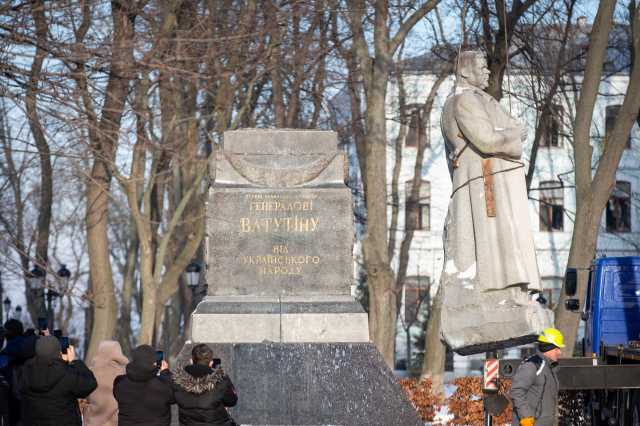 «Харьков освободили, это что — не подарок?»: внук генерала Ватутина — о семейных историях и об увековечивании памяти