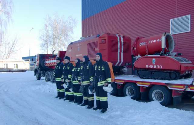 Робот-огнеборец: как в России разрабатываются комплексы для дистанционного тушения пожаров